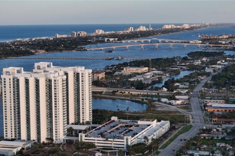 Condo à Daytona Beach, Floride, 3 chambres № 2108296