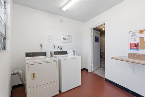 Купить кондоминиум в Дирфилд-Бич, Флорида 1 комната, 79.9м2, № 2146177 - фото 18