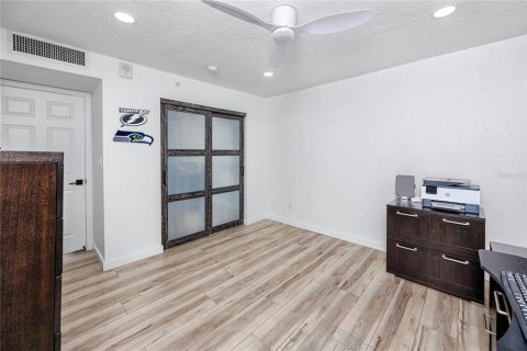 Condominio en venta en Redington Shores, Florida, 3 dormitorios, 161.56 m2 № 2152356 - foto 26