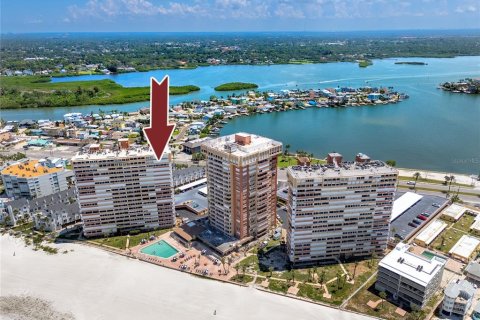 Condominio en venta en Redington Shores, Florida, 3 dormitorios, 161.56 m2 № 2152356 - foto 6