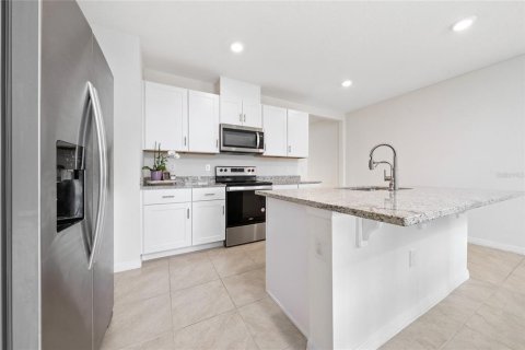 Casa en alquiler en Kissimmee, Florida, 3 dormitorios, 149.94 m2 № 1886829 - foto 4