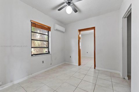 Купить виллу или дом в Майами, Флорида 4 спальни, 159.98м2, № 1994368 - фото 16