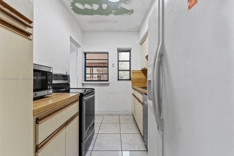 Купить виллу или дом в Майами, Флорида 4 спальни, 159.98м2, № 1994368 - фото 10