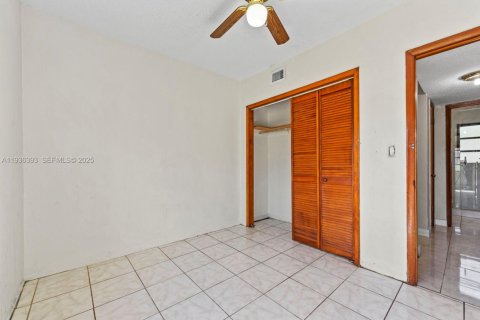 Купить виллу или дом в Майами, Флорида 4 спальни, 159.98м2, № 1994368 - фото 14