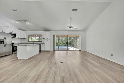 House in Hernando, Florida 3 bedrooms, 156.35 sq.m. № 1856197 - photo 5