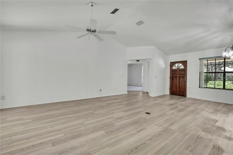 House in Hernando, Florida 3 bedrooms, 156.35 sq.m. № 1856197 - photo 10