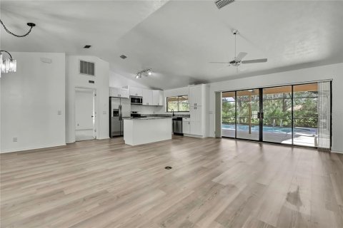 House in Hernando, Florida 3 bedrooms, 156.35 sq.m. № 1856197 - photo 6