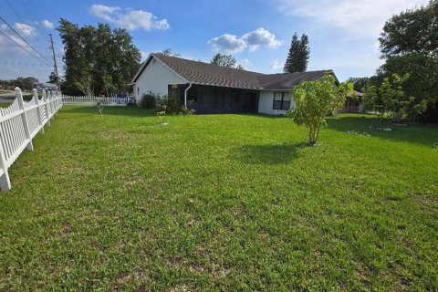 House in Kissimmee, Florida 3 bedrooms, 152.27 sq.m. № 1740241 - photo 17