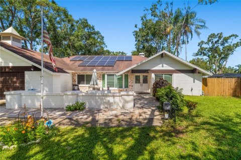 House in Tampa, Florida 5 bedrooms, 201.88 sq.m. № 1852553 - photo 1