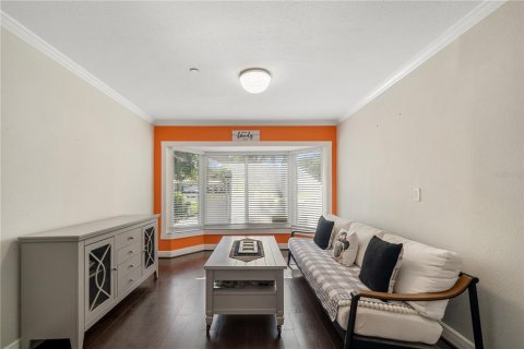 House in Tampa, Florida 5 bedrooms, 201.88 sq.m. № 1852553 - photo 11