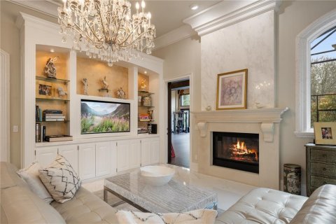 House in Orlando, Florida 5 bedrooms, 536.6 sq.m. № 1509877 - photo 14