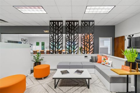 Immobilier commercial à vendre à Tampa, Floride: 995.45 m2 № 2239514 - photo 6