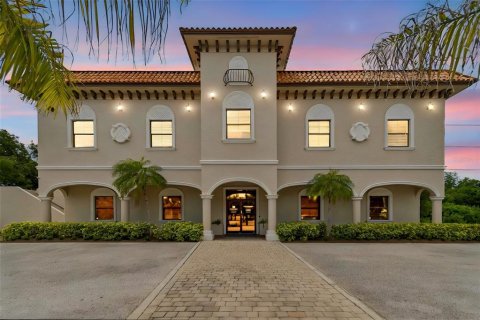 Immobilier commercial à vendre à Tampa, Floride: 995.45 m2 № 2239514 - photo 2