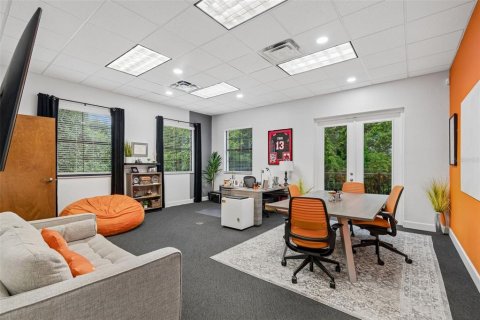 Immobilier commercial à vendre à Tampa, Floride: 995.45 m2 № 2239514 - photo 10