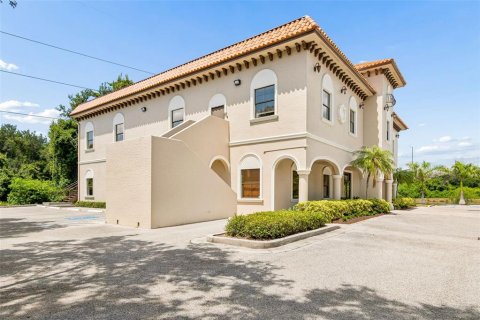 Immobilier commercial à vendre à Tampa, Floride: 995.45 m2 № 2239514 - photo 12
