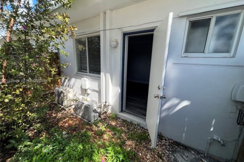 Condominio en venta en Oakland Park, Florida, 1 dormitorio, 39.86 m2 № 2091347 - foto 14