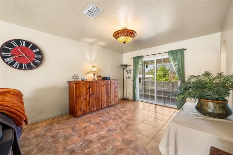 Casa en venta en Morriston, Florida, 5 dormitorios, 249.16 m2 № 2094622 - foto 9