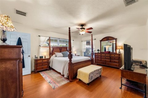 Casa en venta en Morriston, Florida, 5 dormitorios, 249.16 m2 № 2094622 - foto 18