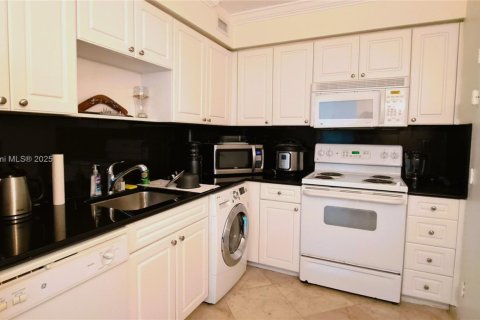 Condominio en alquiler en Hollywood, Florida, 1 dormitorio, 77.57 m2 № 2012360 - foto 19