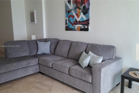 Condominio en alquiler en Hollywood, Florida, 1 dormitorio, 77.57 m2 № 2012360 - foto 15