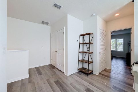 Townhouse in Odessa, Florida 3 bedrooms, 163.32 sq.m. № 2373767 - photo 25