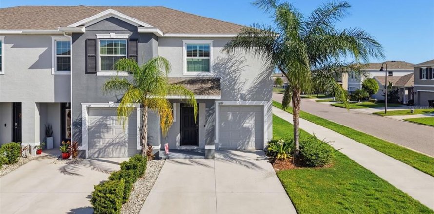 Townhouse in Odessa, Florida 3 bedrooms, 163.32 sq.m. № 2373767