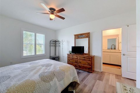 Townhouse in Odessa, Florida 3 bedrooms, 163.32 sq.m. № 2373767 - photo 2