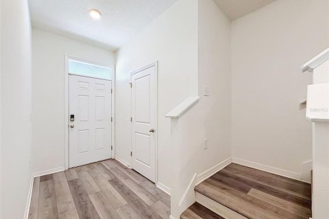 Townhouse in Odessa, Florida 3 bedrooms, 163.32 sq.m. № 2373767 - photo 9
