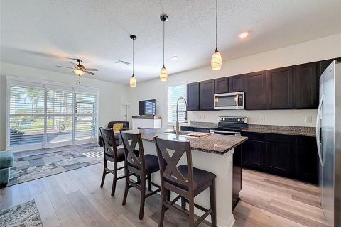 Townhouse in Odessa, Florida 3 bedrooms, 163.32 sq.m. № 2373767 - photo 19