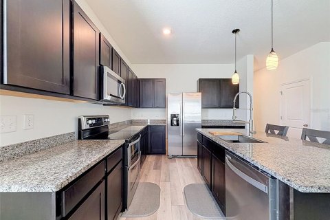 Townhouse in Odessa, Florida 3 bedrooms, 163.32 sq.m. № 2373767 - photo 15