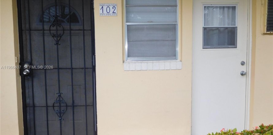 Condo à Aventura, Floride, 1 chambre  № 2027923