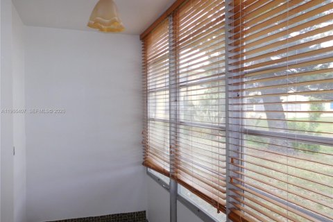 Copropriété à louer à Aventura, Floride: 1 chambre, 78.97 m2 № 2027923 - photo 6