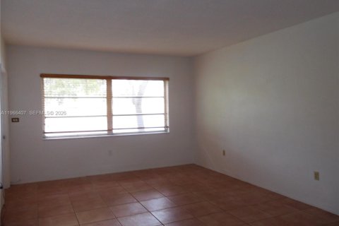 Copropriété à louer à Aventura, Floride: 1 chambre, 78.97 m2 № 2027923 - photo 4