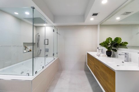 Condominio en venta en Miami, Florida, 2 dormitorios, 141.21 m2 № 2007808 - foto 7