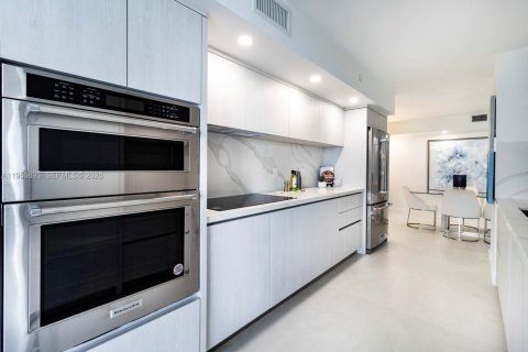 Condominio en venta en Miami, Florida, 2 dormitorios, 141.21 m2 № 2007808 - foto 17