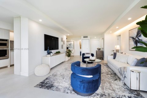 Condominio en venta en Miami, Florida, 2 dormitorios, 141.21 m2 № 2007808 - foto 10