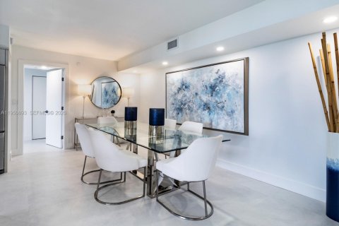 Condominio en venta en Miami, Florida, 2 dormitorios, 141.21 m2 № 2007808 - foto 5