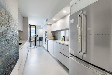Condominio en venta en Miami, Florida, 2 dormitorios, 141.21 m2 № 2007808 - foto 15