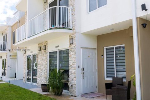 Таунхаус в Хомстед, Флорида 4 спальни, 133.22м2 № 2004918