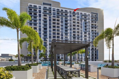 Condo in Doral, Florida, 2 bedrooms  № 2002951 - photo 3