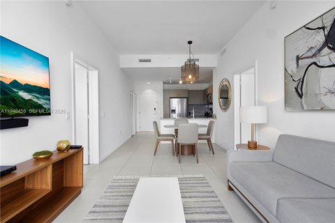 Condo in Doral, Florida, 2 bedrooms  № 2002951 - photo 23