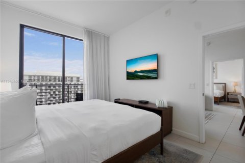 Condo in Doral, Florida, 2 bedrooms  № 2002951 - photo 16