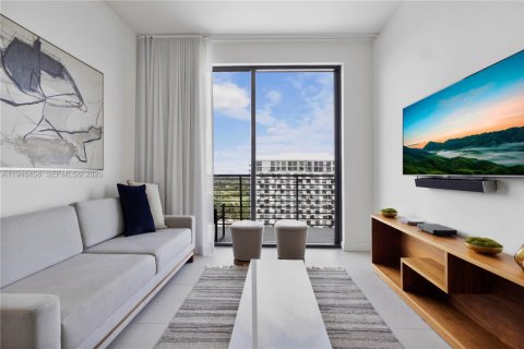 Condo in Doral, Florida, 2 bedrooms  № 2002951 - photo 21