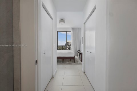 Condo in Doral, Florida, 2 bedrooms  № 2002951 - photo 19