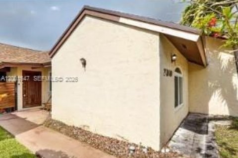 Villa ou maison à vendre à Miami, Floride: 3 chambres, 110.37 m2 № 2065706 - photo 26