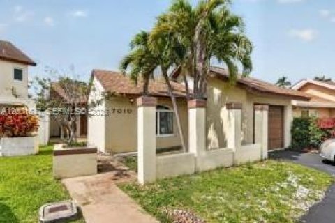 Villa ou maison à vendre à Miami, Floride: 3 chambres, 110.37 m2 № 2065706 - photo 27