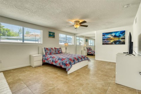Villa ou maison à vendre à Sarasota, Floride: 5 chambres, 240.34 m2 № 1659312 - photo 30