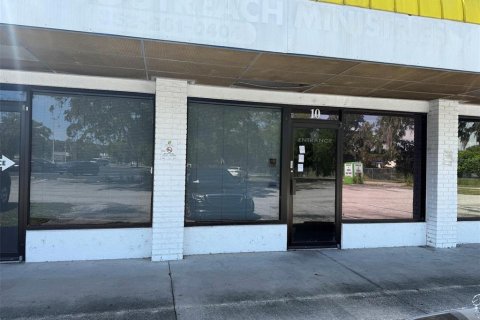 Propiedad comercial en alquiler en Ocala, Florida, 418.06 m2 № 1881139 - foto 1
