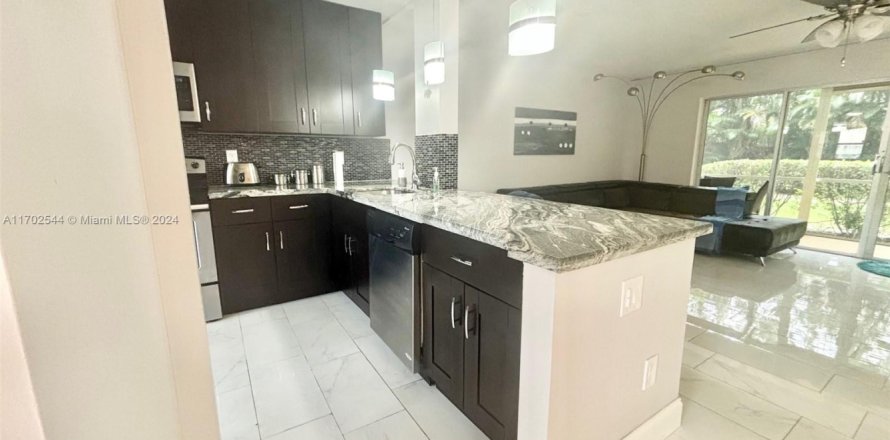 Condo à Hallandale Beach, Floride, 2 chambres № 1860166