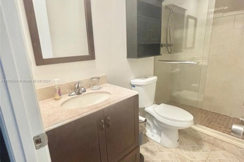 Copropriété à vendre à Hallandale Beach, Floride: 2 chambres, 95.41 m2 № 1860166 - photo 16